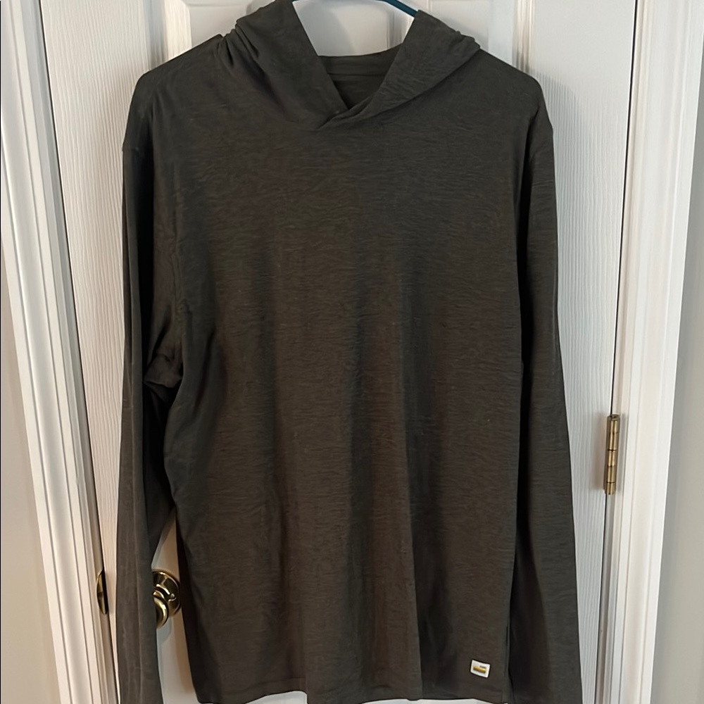 Men's Green Vuori Drifit Hoodie Shirt